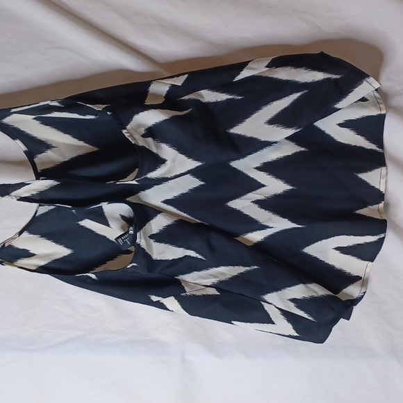 H&M black and white tank nwot 8 - Picture 2 of 8